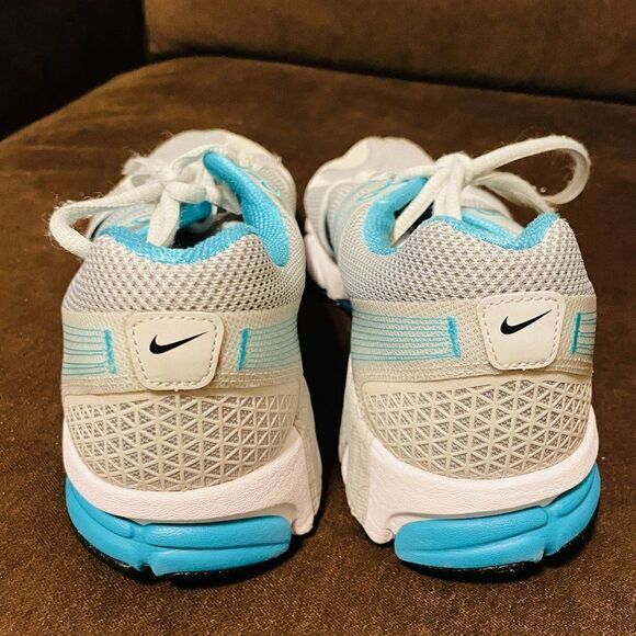 Excellent NIKE Structure 15 Running Shoes Womens 9.5 US 41 EUR Light Grey Turq. - Picture 9 of 11